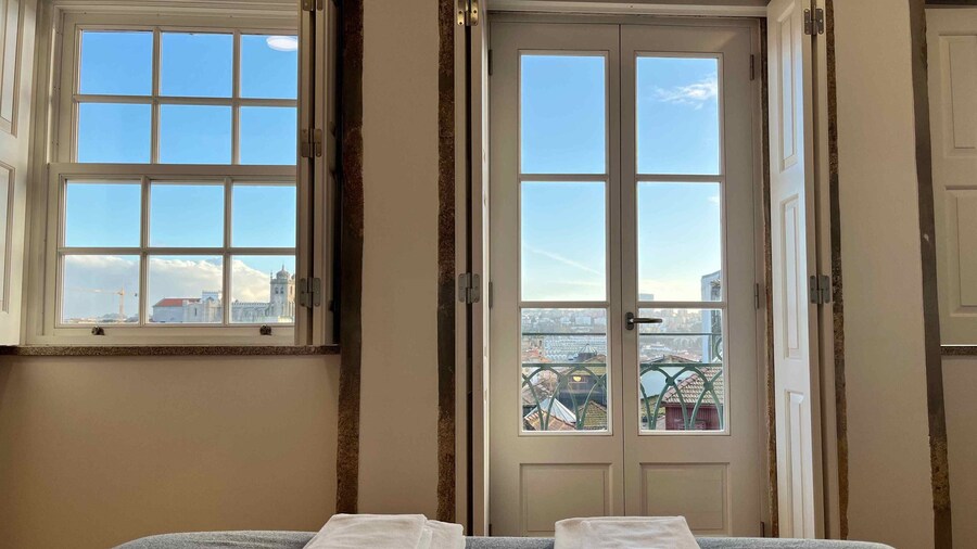 Clérigos Cinema Guesthouse