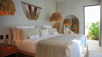 2 bedrooms, iron/ironing board, bed sheets