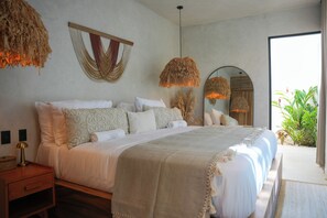 2 quartos, ferros/tábuas de passar roupa, roupa de cama