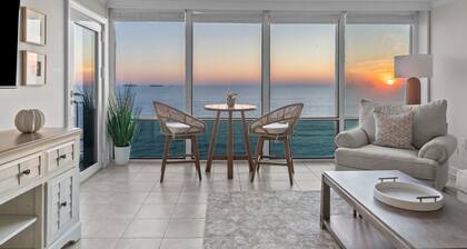 New / Beachfront Condo/ Pool/ Surfing/ Fishing