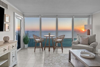 New / Beachfront Condo/ Pool/ Surfing/ Fishing