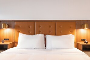 Deluxe Room, 2 Queen Beds, Non Smoking | Free WiFi - Salt Ranch Hotel (Nashville)