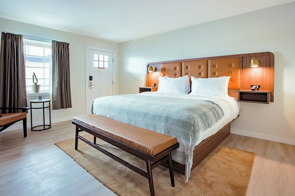 Salt Ranch Hotel