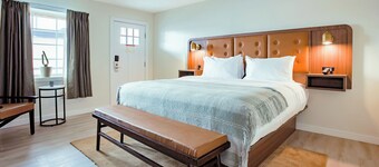 ซอลต์ แรนช์ โรงแรม  