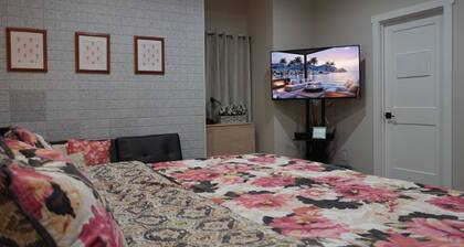 Welcome to the Cheerful Studio! A soothing place to stay in charming Hemet.