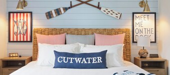 New Spacious 3BR l Captain's Suite l Downtown+ Patio