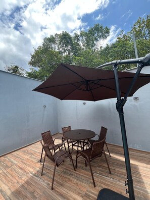 Outdoor dining - Spacious house with pool near the beach – Praia de Fora (Palhoça)