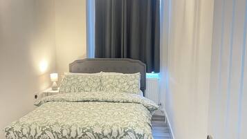 2 slaapkamers, een strijkplank/strijkijzer, wifi, beddengoed