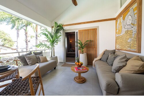 New 3BR Loft - Pool & Patio - 2 mins to Beach
