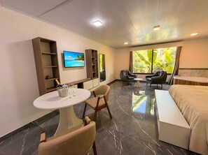 Deluxe-suite - udsigt til pool | Gratis Wi-Fi