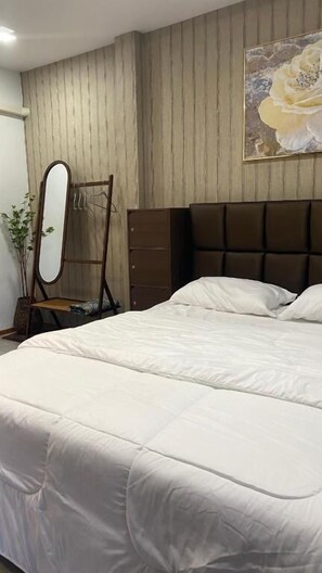 Deluxe-dobbeltværelse - aircondition - udsigt til have | Skrivebord, gratis Wi-Fi