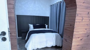 Deluxe Apartment, 1 Double Bed with Sofa bed, Patio, Garden View | Desk, laptop workspace, blackout drapes, iron/ironing board