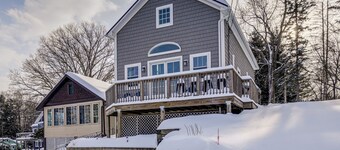 Lakefront Escape w/ Dock! Hudson Valley Home