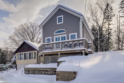 Lakefront Escape w/ Dock! Hudson Valley Home