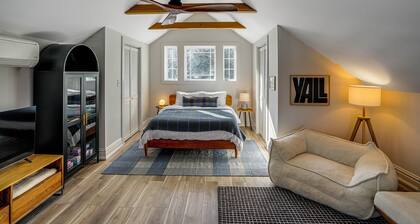 Lakefront Escape w/ Dock! Hudson Valley Home