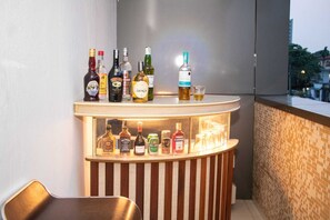 Bar (on property) - Spacious haven of light in Bonapriso - A stone's throw from Glacier Moderne (Douala)