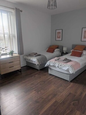 2 Schlafzimmer, Bügeleisen/Bügelbrett, WLAN, Bettwäsche