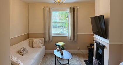 Snug cottage in the South Downs