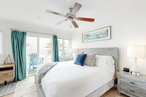 Desk, iron/ironing board, WiFi, bed sheets - Oceanfront Escape | Steps to Beach | Sleeps 7 (Carlsbad)