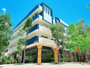 Exterior - Brand New 2-BD Apart Swim Up Pool (Tulum)