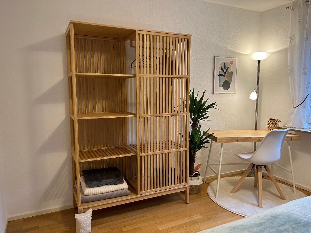 1 habitación, escritorio, tabla de planchar con plancha y wifi gratis 