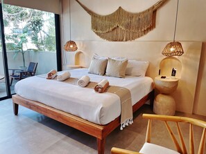 2 bedrooms, in-room safe, free WiFi, bed sheets