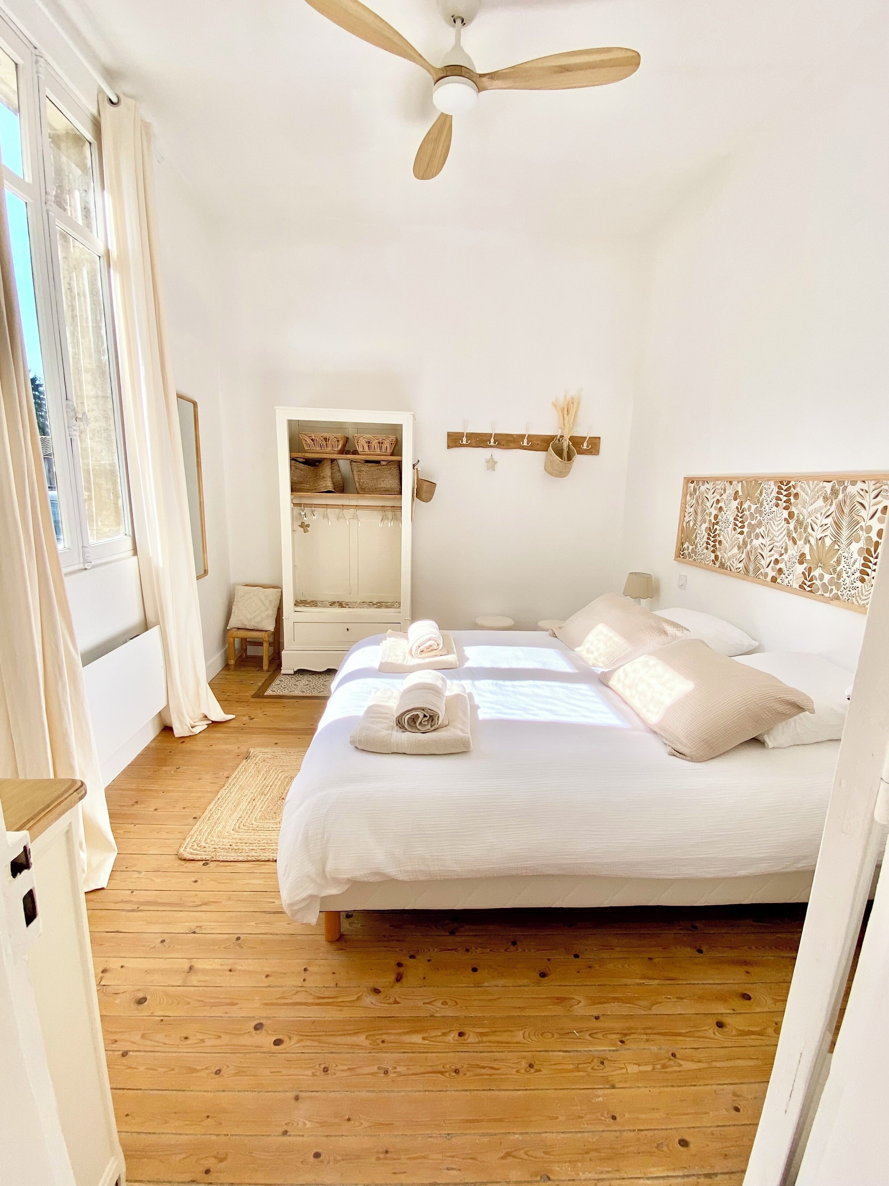 2 dormitorios, tabla de planchar con plancha, wifi y ropa de cama