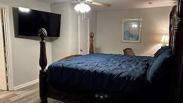 3 bedrooms, iron/ironing board, WiFi, bed sheets