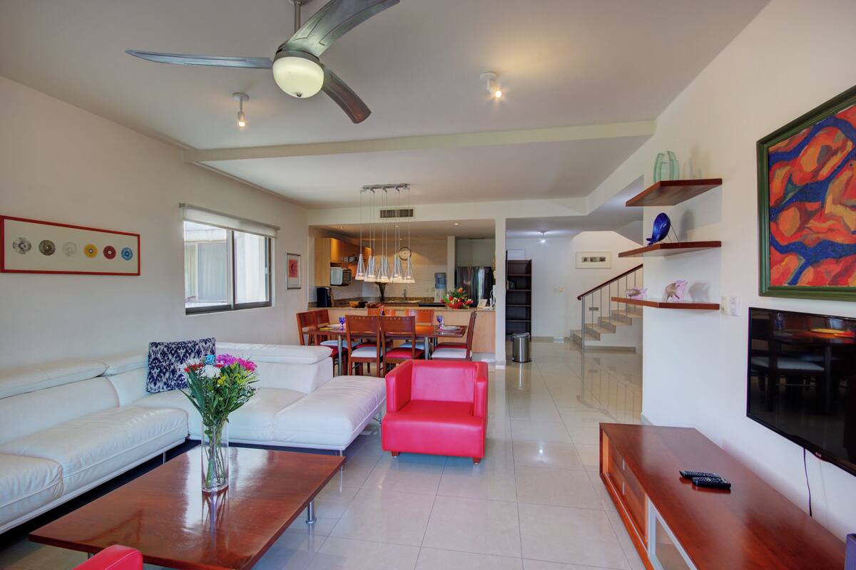 Standard Apartment, Balcony, City View (Palmar Penthouse #301) | Living area