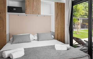 2 bedrooms, free WiFi - Cozy (sta)caravan in Umag with WiFi (Umag)