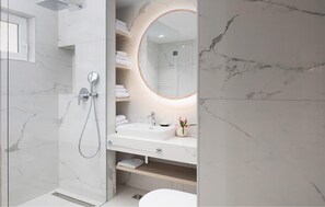 Shower - Amazing home in Umag with house a panoramic view (Umag)