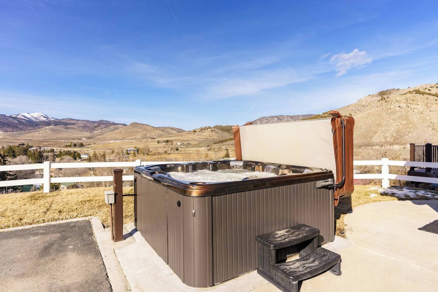 Bañera de hidromasaje al aire libre