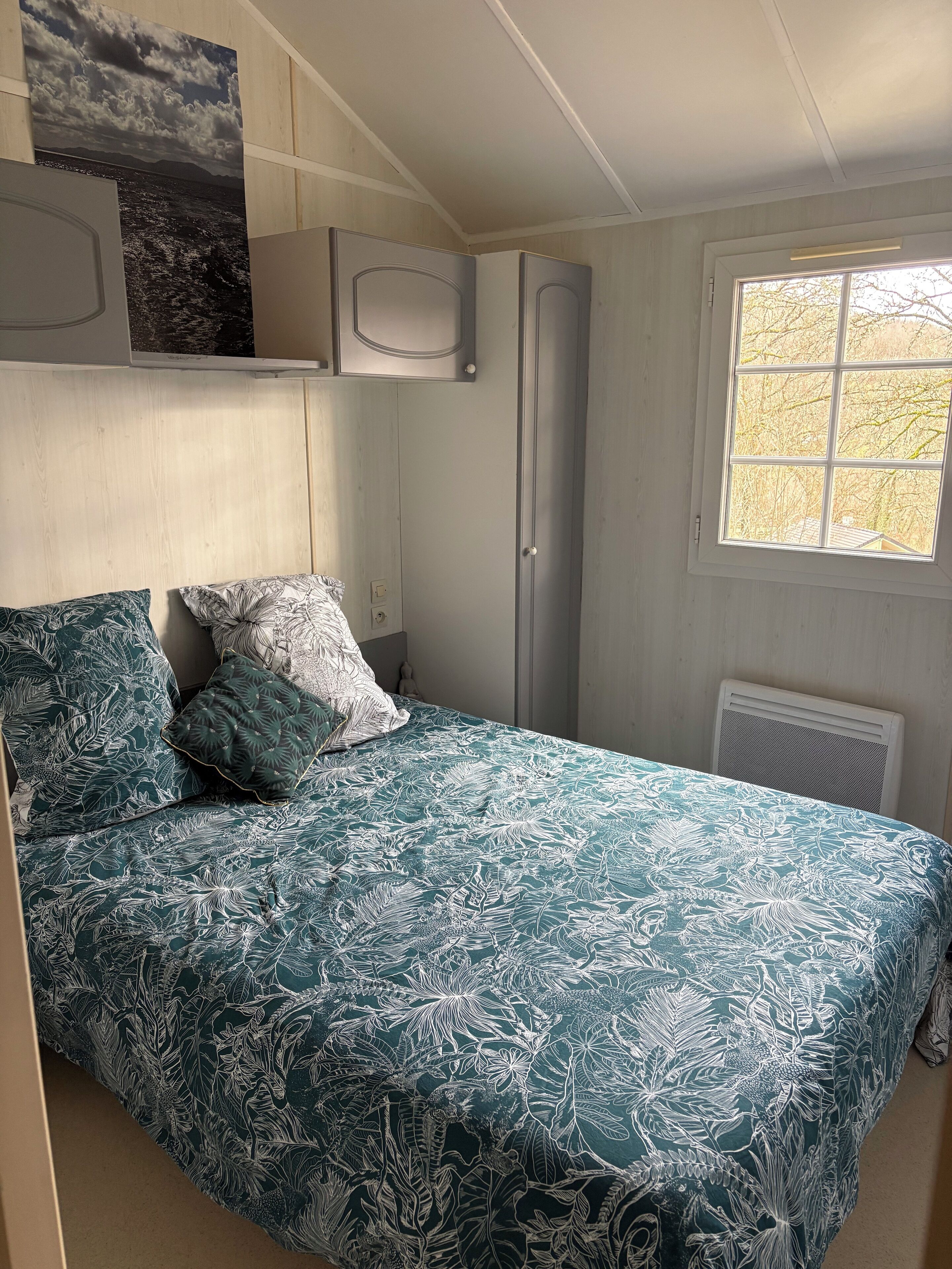 2 dormitorios, tabla de planchar con plancha, Internet