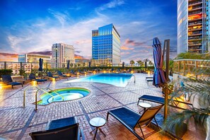 Pool - Electra Building 2bed - Views, Pool, Sauna, Spa (San Diego)