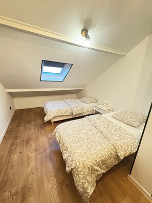 2 bedrooms, iron/ironing board, WiFi, bed sheets