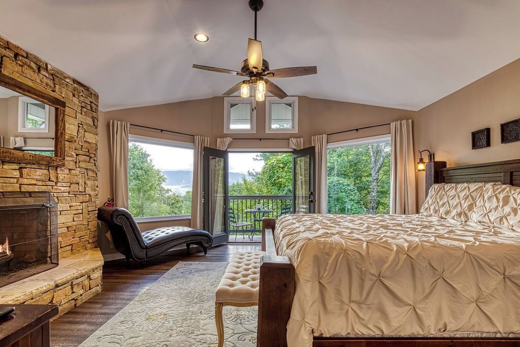 2 室のベッドルーム、WiFi、ベッドシーツ