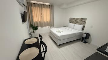 Studio | Blackout drapes, iron/ironing board, free WiFi