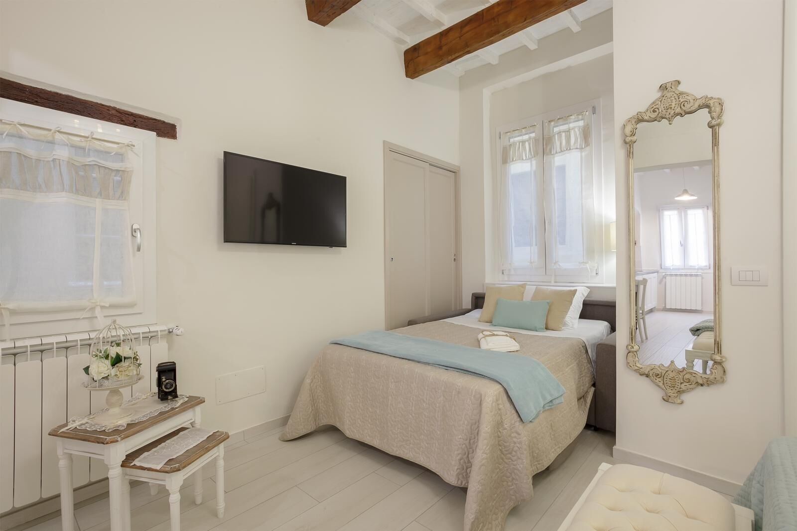 1 camera, una cassaforte in camera, ferro/asse da stiro, Wi-Fi gratuito