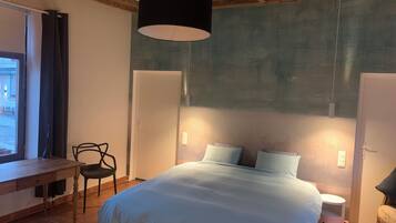 1 slaapkamer, een strijkplank/strijkijzer, wifi, beddengoed