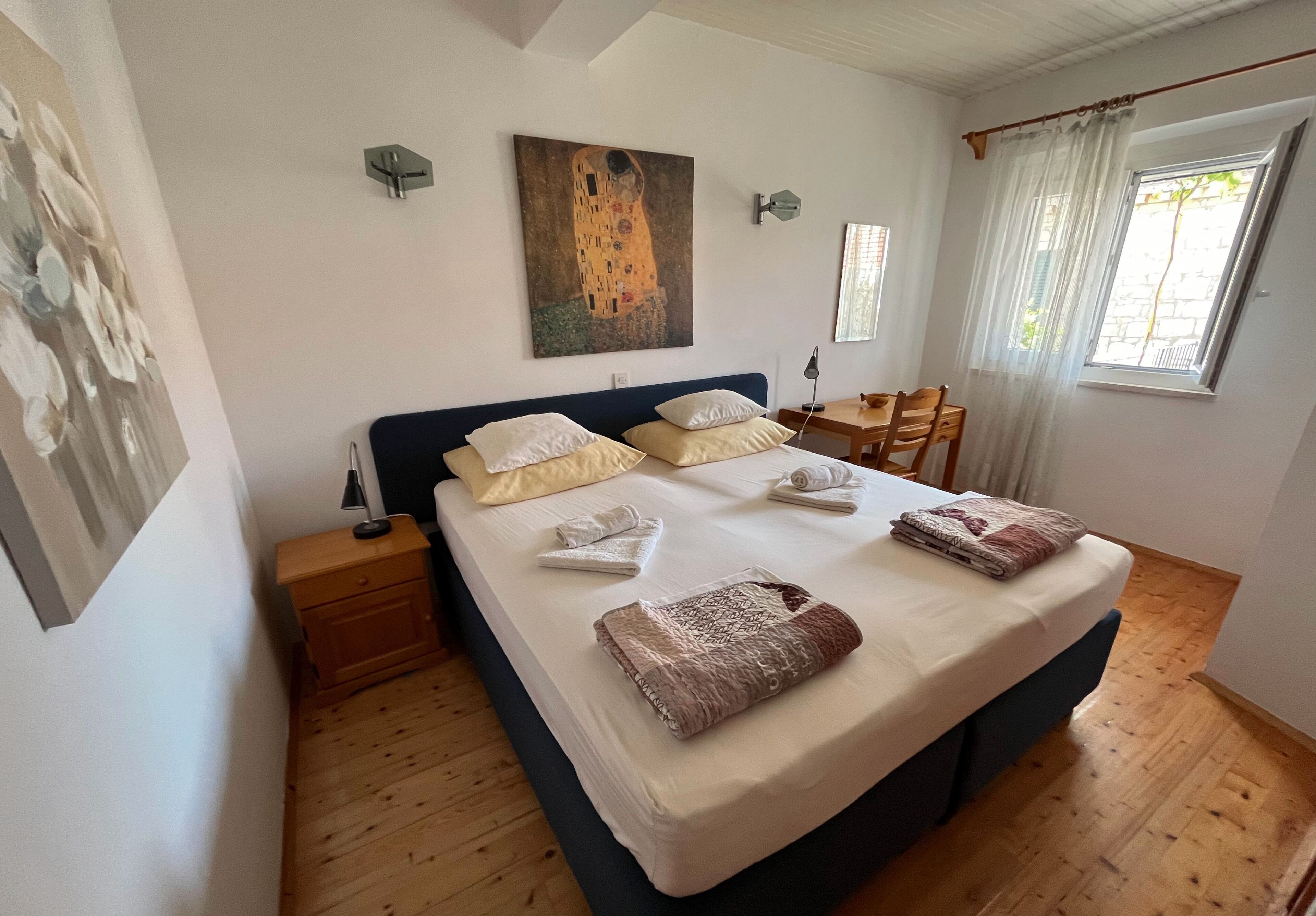 1 bedroom, desk, iron/ironing board, WiFi (free)