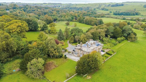 Stunning Lancaster Country House | Hot Tub