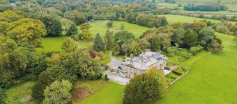 Stunning Lancaster Country House | Hot Tub