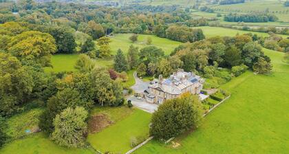Stunning Lancaster Country House | Hot Tub