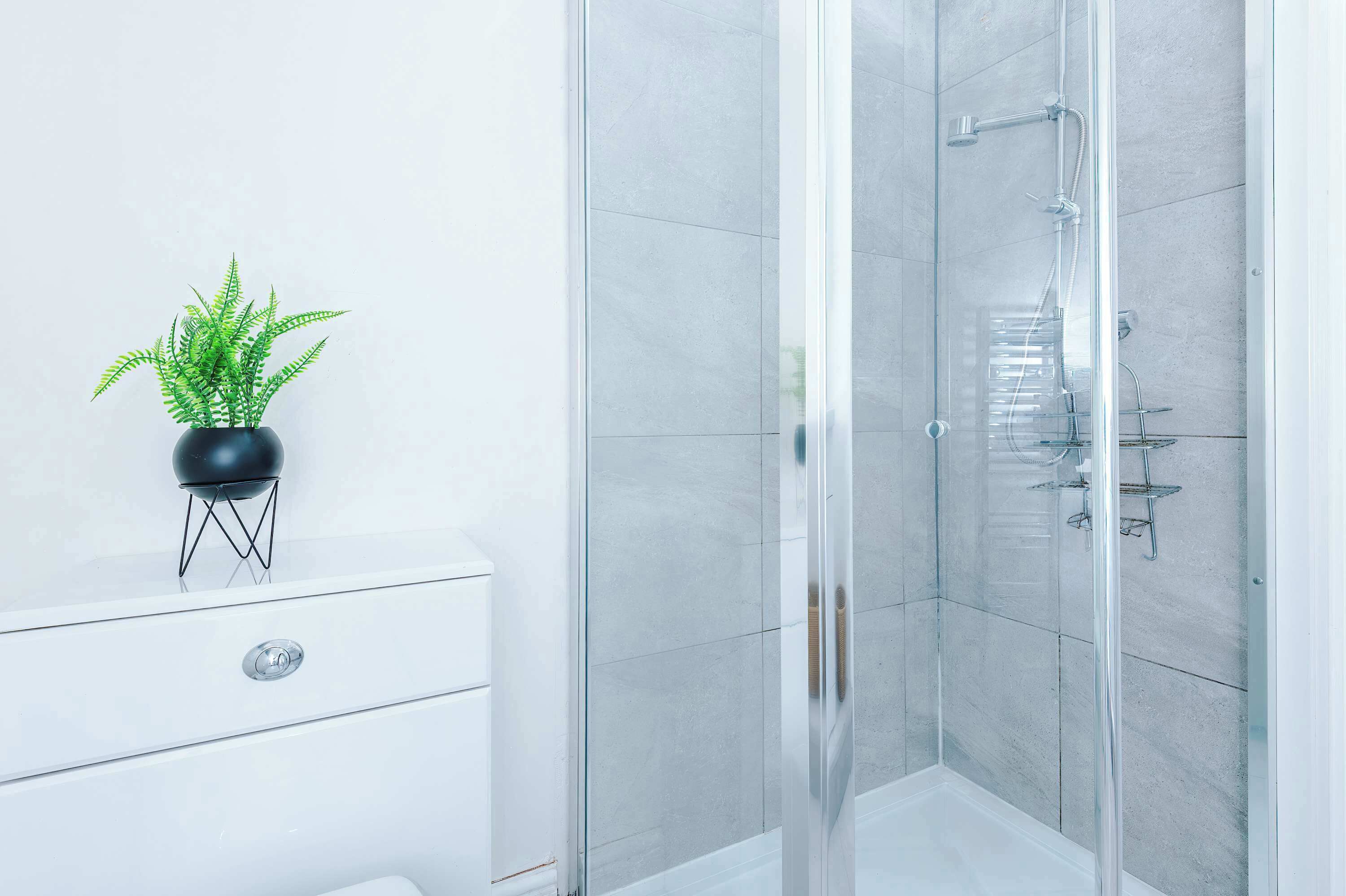 Shower, towels