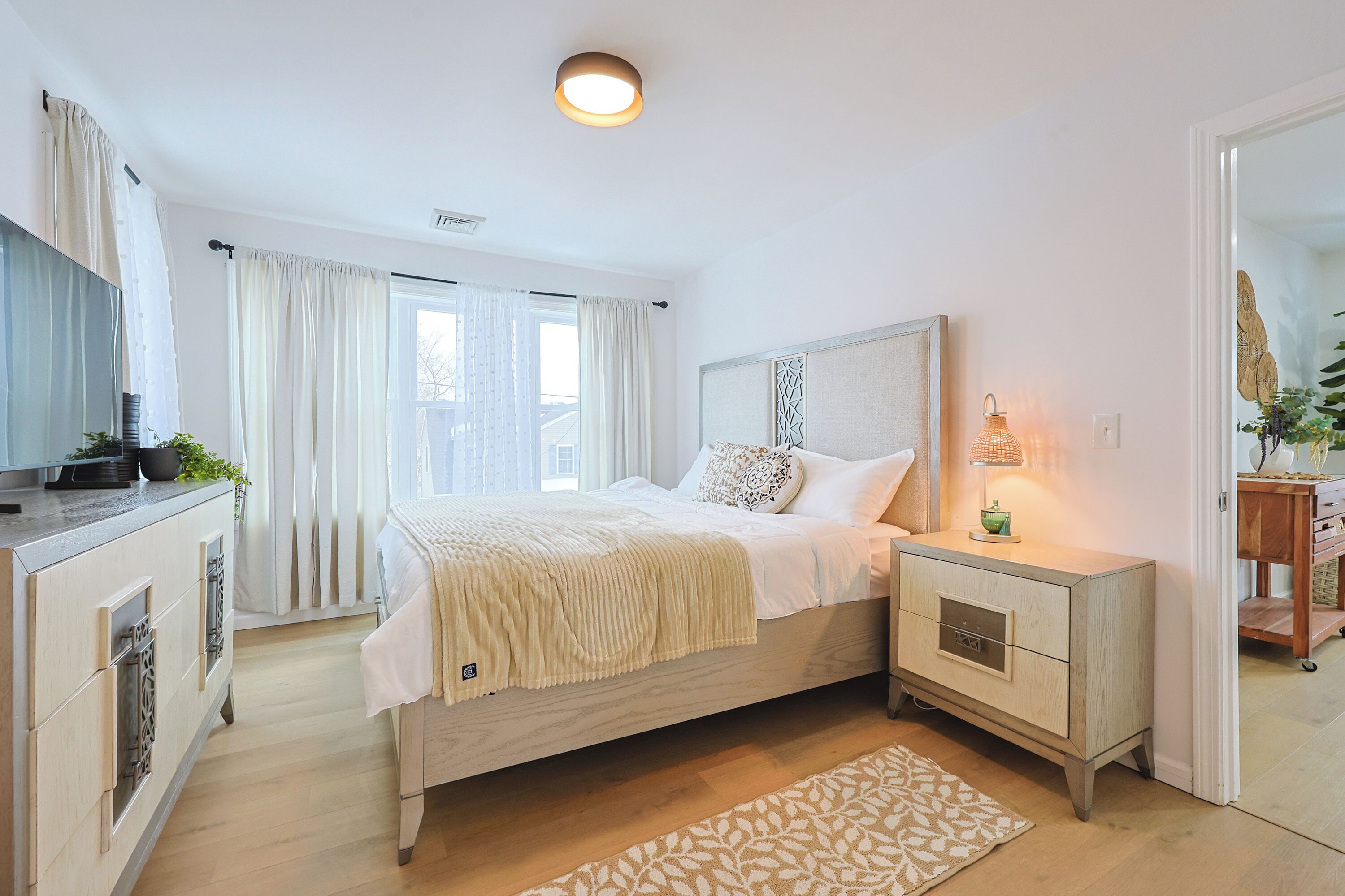 3 chambres, fer et planche à repasser, Wi-Fi, draps fournis