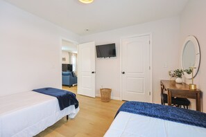 3 chambres, fer et planche à repasser, Wi-Fi, draps fournis