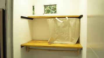 Kamar Triple | Interior