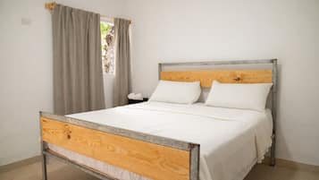 Superior tweepersoonskamer, voor 1 persoon, patio | Luxe beddengoed, donzen dekbedden, Tempur Pedic-bedden, beddengoed