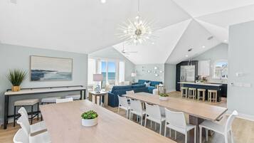 Studio (Multiple Bedrooms) | Property amenity