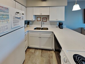 Condo (1 Bedroom) | Private kitchen | Microwave, oven, stovetop, dishwasher - Sea Colony #35b - Sunrise Balcony (Carolina Beach)